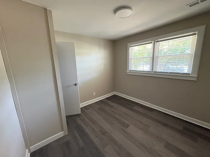 203 Fussell St — Photo 5