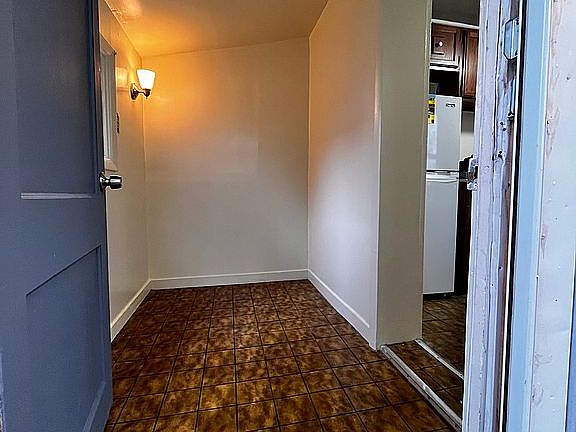 3rd image of 4214 Cambridge St