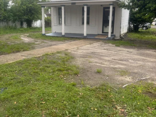 246 Roosevelt Ave, Oakhurst, NJ 07755