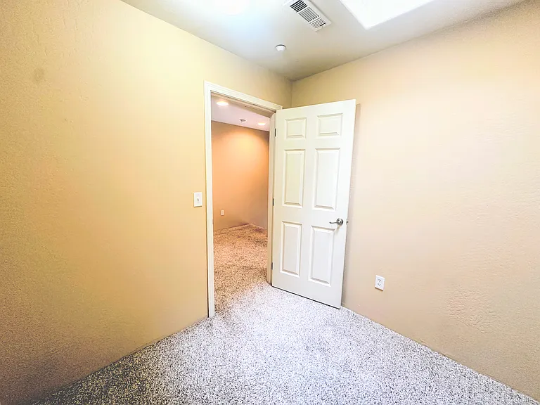 732 Normal Ave — Photo 17