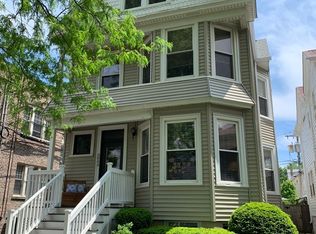3943 N Hamilton Ave #2, Chicago, IL 60618