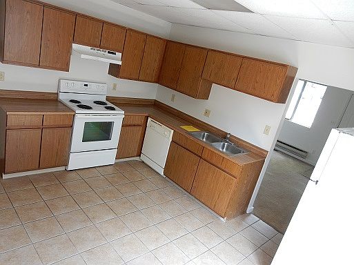 2nd image of 2147-2149 Waldeck Ave