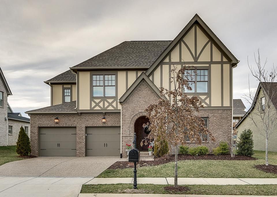 1st image of 837 Dartmoor Ln