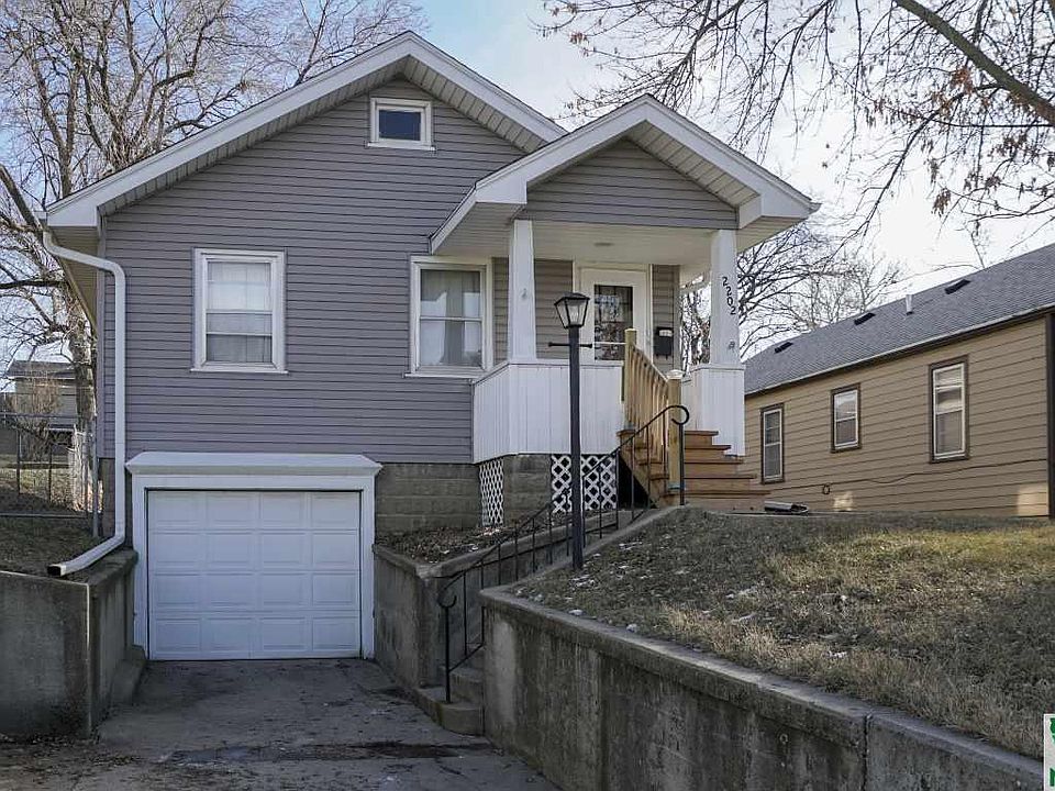1st image of 2202 S Lakeport St