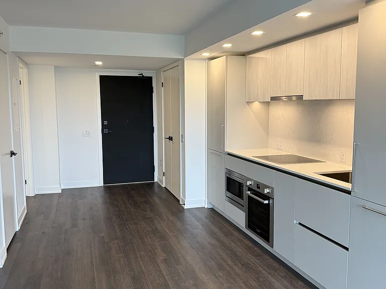609 Sherbourne St #2205 — Photo 3