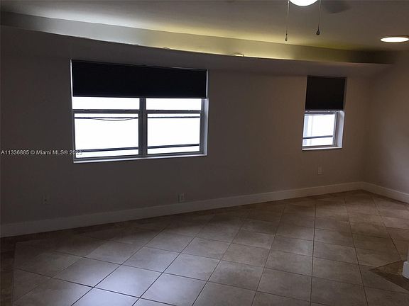 4th image of 125 Edgewater Dr APT 11