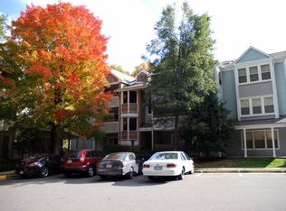 7714 Lafayette Forest Dr #146, Annandale, VA 22003