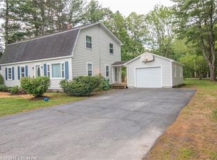 29 Riverview Rd, Hampden, ME 04444
