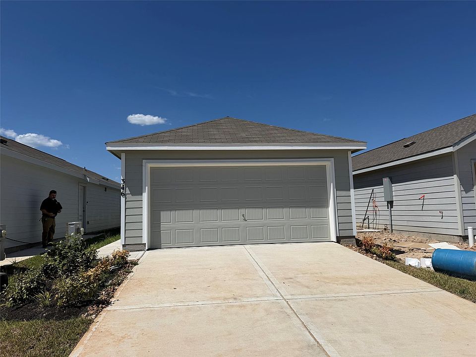 1st image of 346 Lucia Way