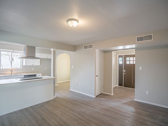 3rd image of 3030 W Shaw Butte Dr