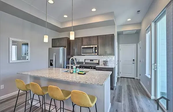 5302 E 64th Ave — Photo 10