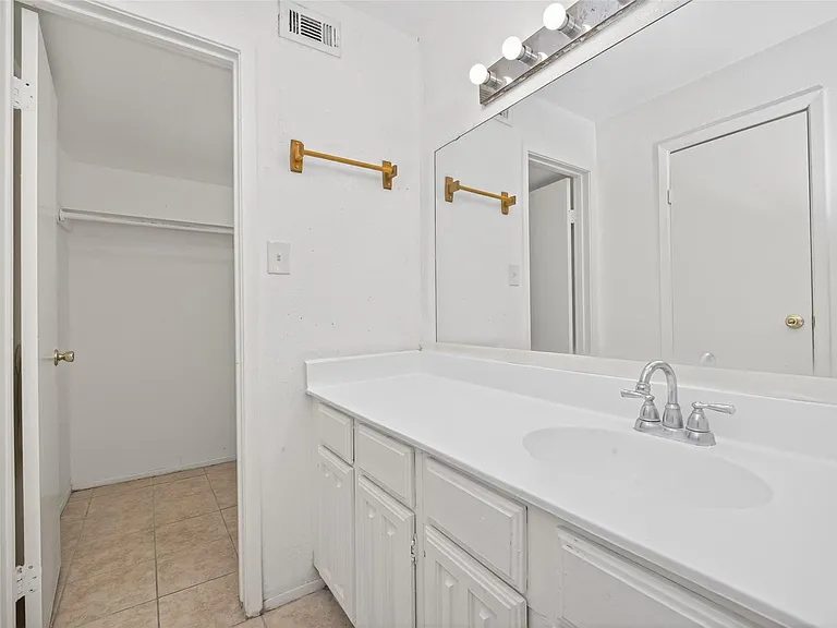 6001 Reims Rd #802 — Photo 25