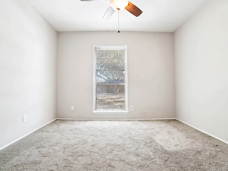5001 Overdowns Dr — Photo 10