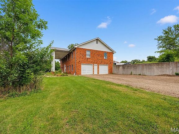 5th image of 70 Hartley Ln
