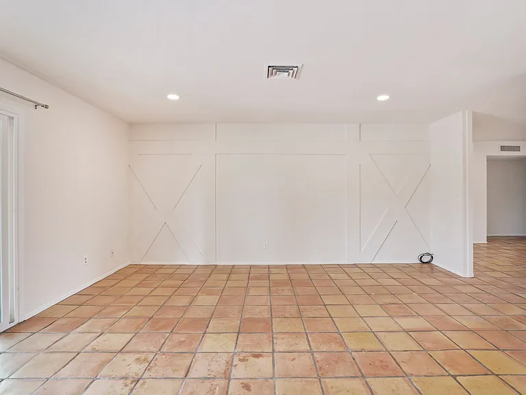 10440 E Becker Ln — Photo 19