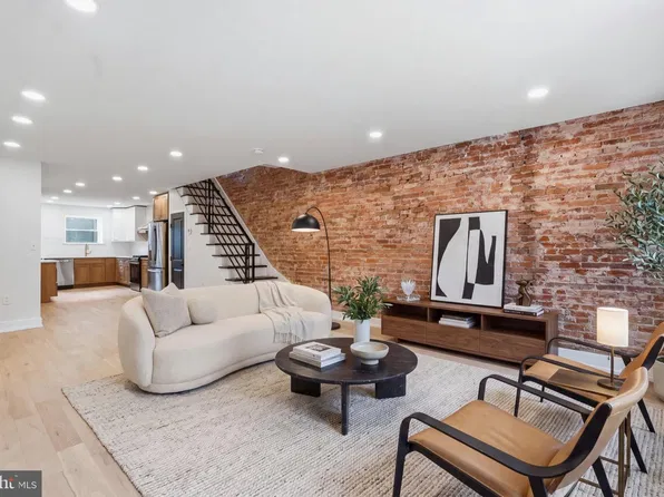 1124 Mifflin St, Philadelphia, PA 19148