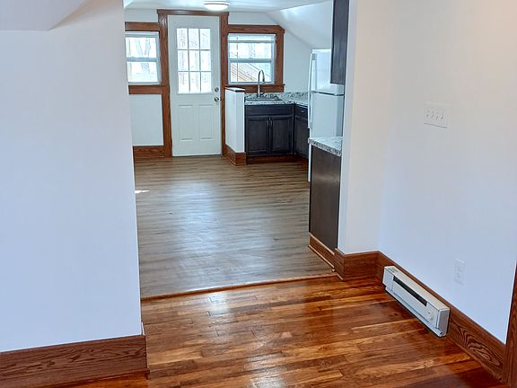 3rd image of 122 W Wendell St #3