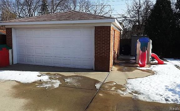 5th image of 20375 Fairview Dr