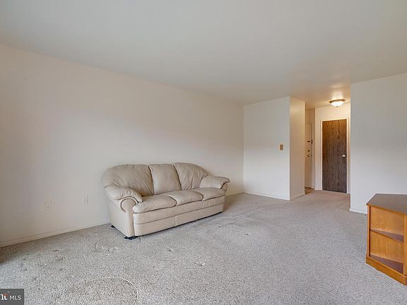 4th image of 6952 Hanover Pkwy #2-200