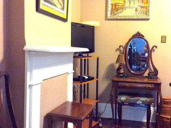 3rd image of 4634 Orleans Ave #4634