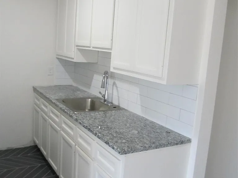 1213 Trimm Ave #A — Photo 6