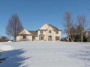 213 River Bluffs Ln NW, Rochester, MN 55901