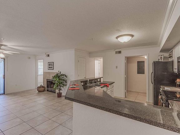4th image of 300 Boardwalk Dr APT 118