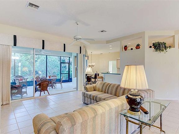 4th image of 2108 Tocobaga Ln
