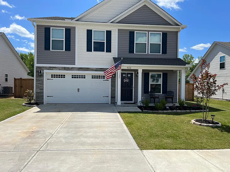 402 Chinchilla Dr — Photo 1