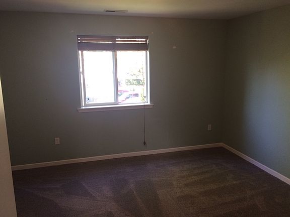 Lare Bedroom
