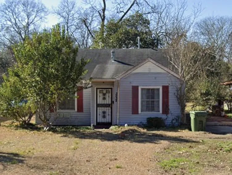 3538 Gaston Ave