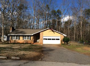 111 Hunter Ridge Dr, Boiling Springs, SC 29316
