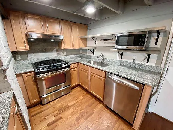 1016 Jefferson St #4 — Photo 13