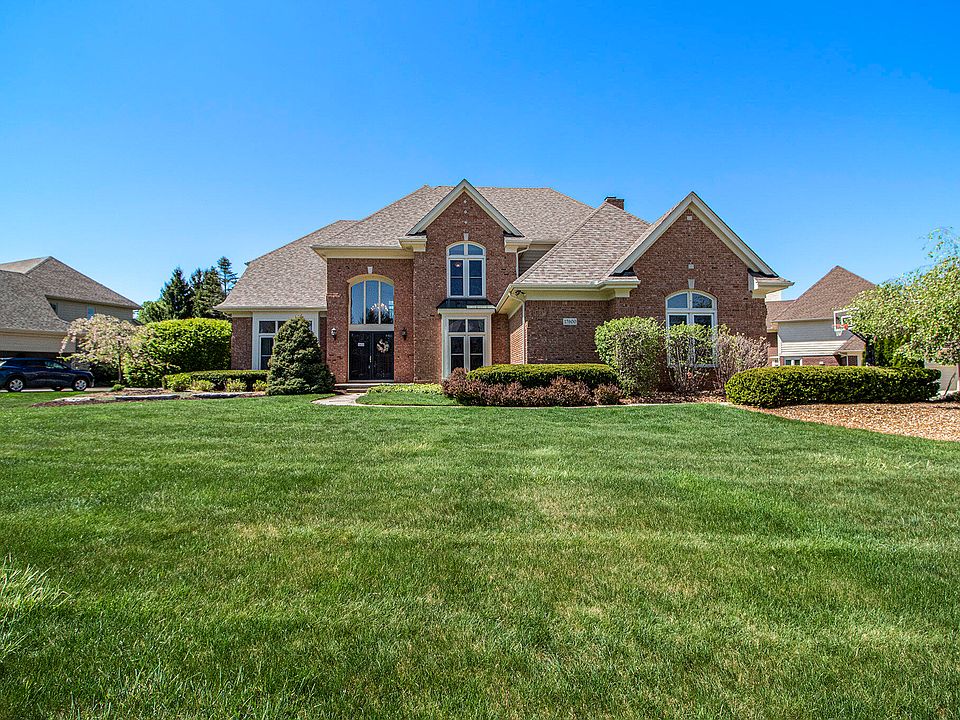 1st image of 17600 Rolling Woods Cir