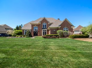 17600 Rolling Woods Cir, Northville, MI