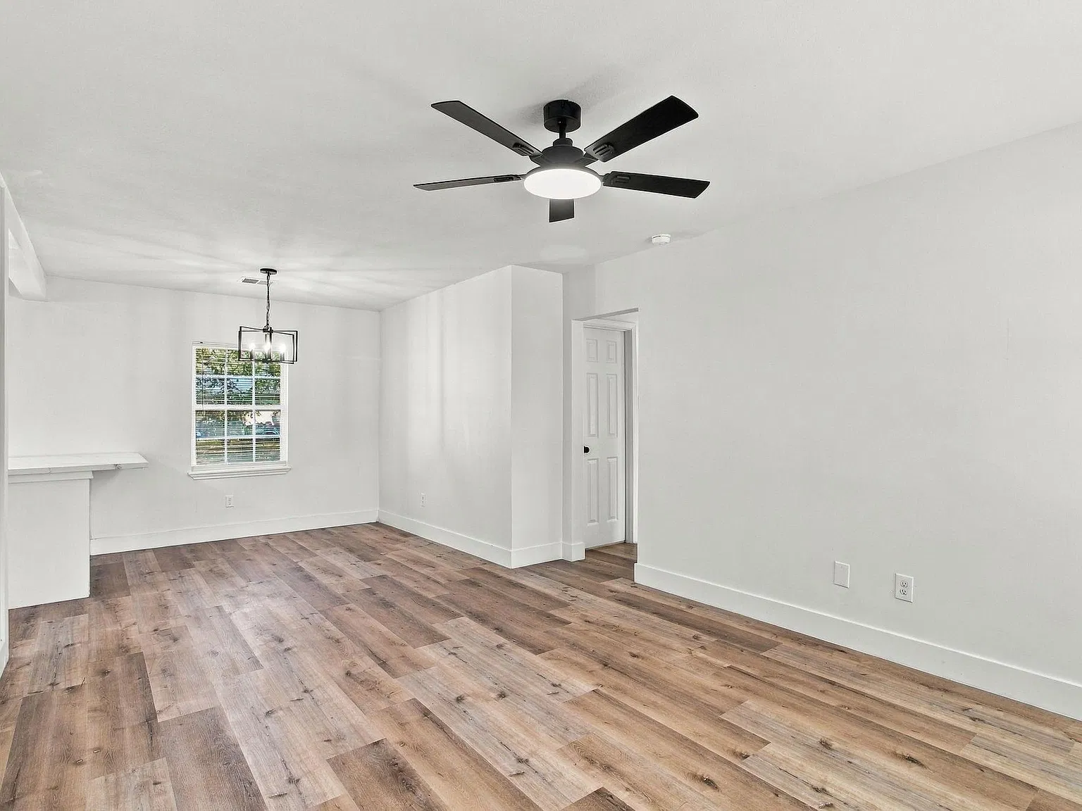 3 bed, 2.0 bath, 1256 sqft, $1,750 — Photo 4