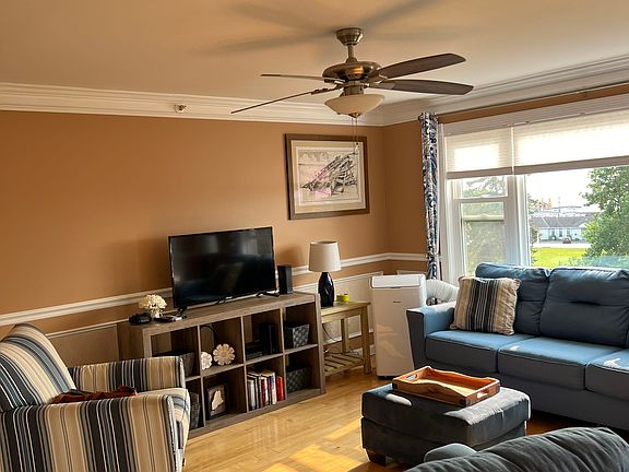 3rd image of 5 Sunset Dr APT 12