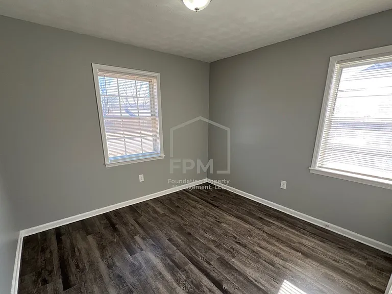 4325 Merlcrest Cv — Photo 7