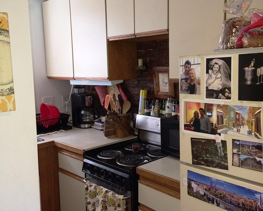 2nd image of 130 Prince St #3FFT