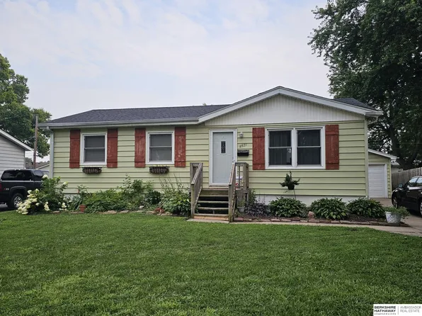 8521 A St, Omaha, NE 68124