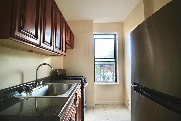 Rented by Hagstrom Management Inc | media 12