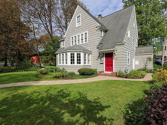 2nd image of 107 Circle Rd