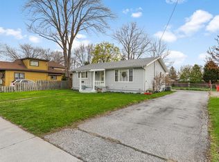2498 Clemenceau Blvd, Windsor, ON N8T 2P5