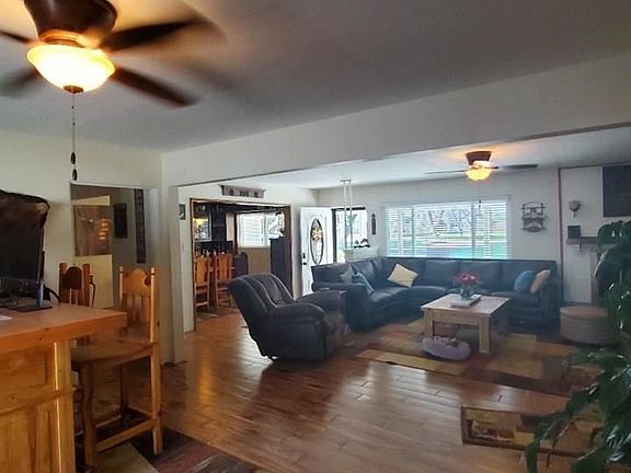 4th image of 1414 W Orchard Ln