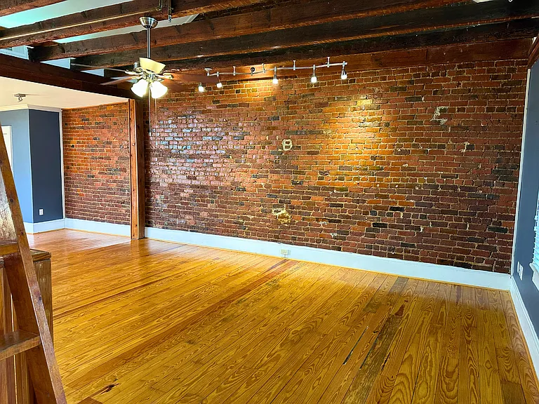 1202 Main St — Photo 18