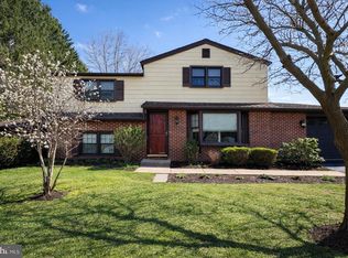1426 Manorwood Dr, West Chester, PA 19382