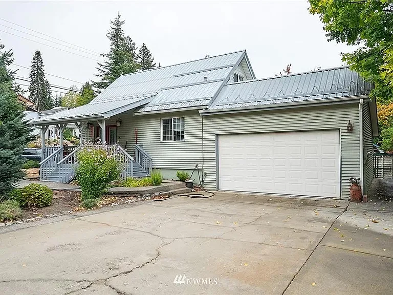 250 Central Ave — Photo 1