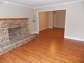 4th image of 9429 Oleander Dr