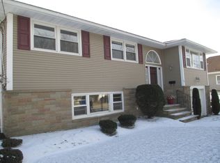 86 Rhode Island St, Cranston, RI 02920