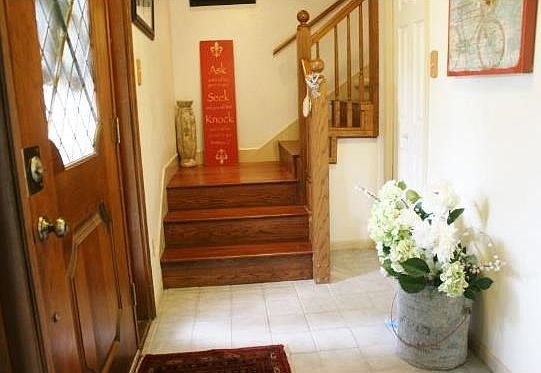 The foyer welcomes you to the home.
